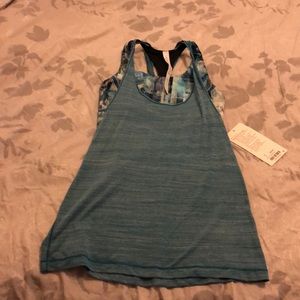 NWT Lululemon Twist and Toil Tank Size 4